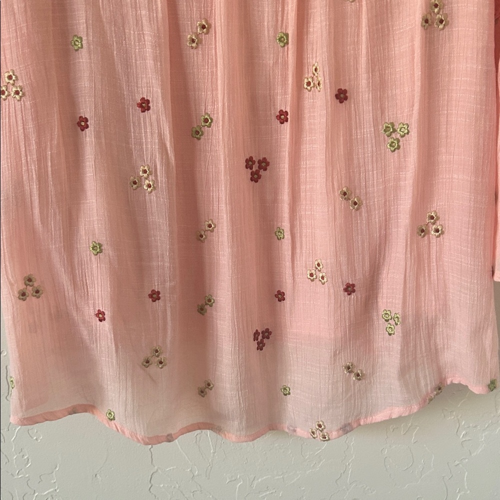 Figueroa & Flower - Chic Pink Floral Women's Blouse - Picture 6 of 8